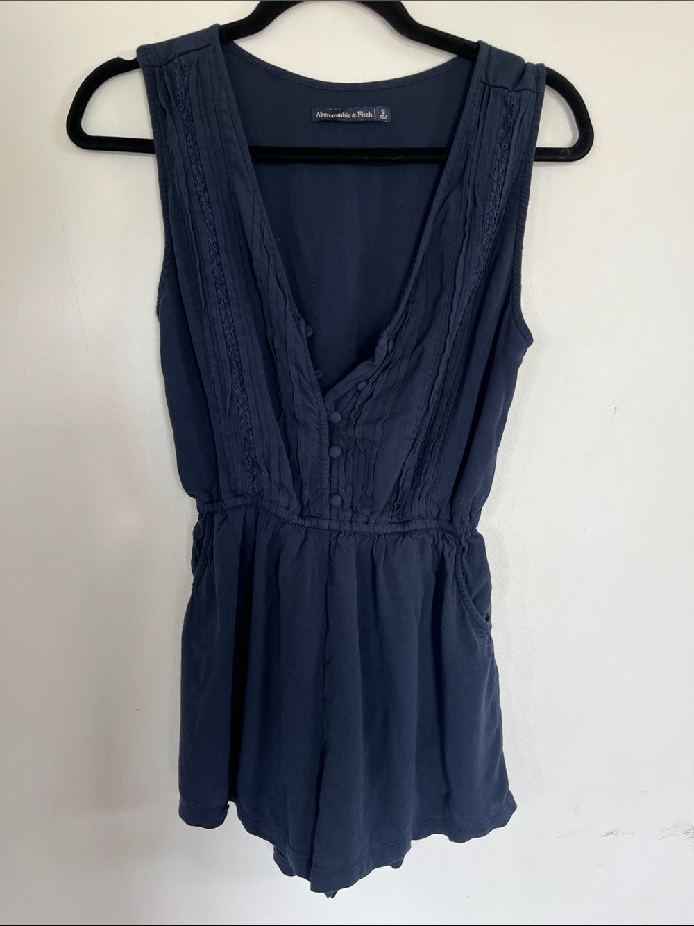 Abercrombie & Fitch Navy V-Neck Sleeveless Romper Small